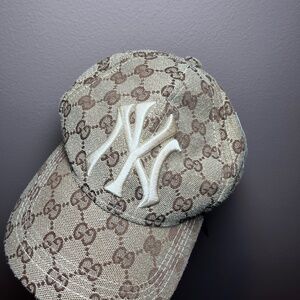 New York Gucci hat